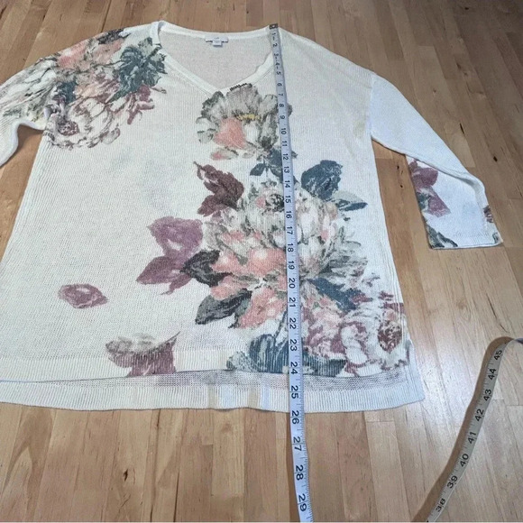 J.Jill White Sweater with Floral Pattern on Front and Back Size SP - Picture 9 of 10